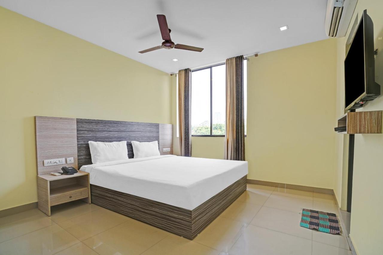 Capital O 87015 Hotel Al Salama Kochi 외부 사진